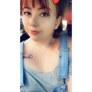 Meet your Posher, Cassandra